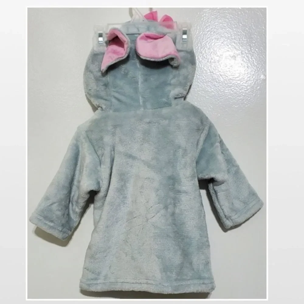 New Robe & Towels Bath Set Kid Baby 0-9 Months Girl Gray White Mini 4 Piece NWT